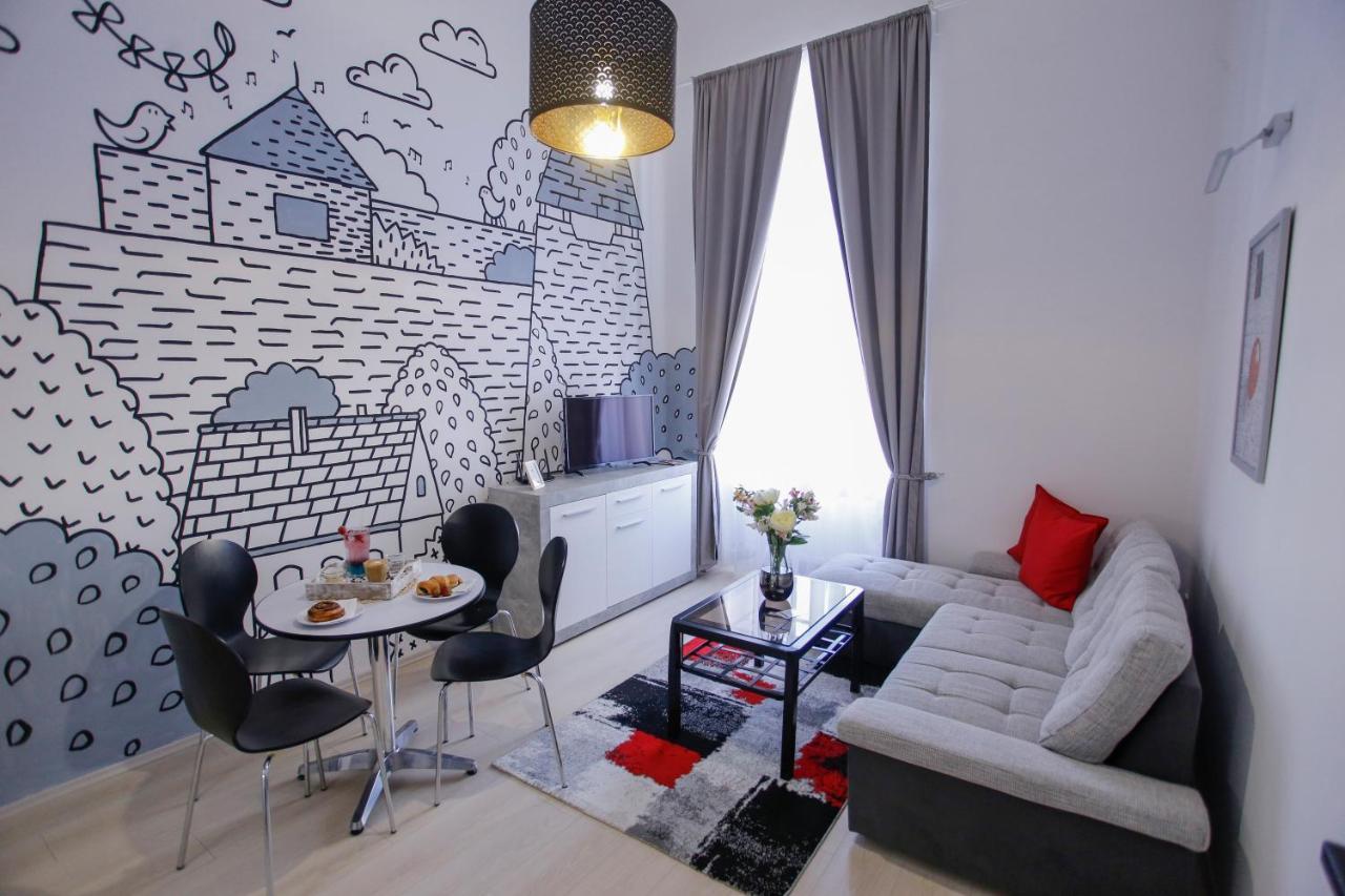Urania Apartmanhaz Eger Luaran gambar