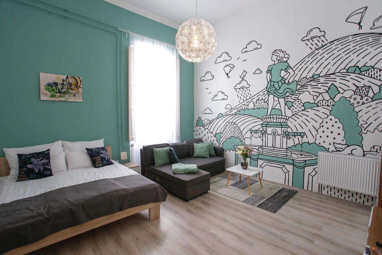 Urania Apartmanhaz Eger Luaran gambar